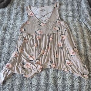 torrid 🖤 Taupe Floral Crisscross Top (653)